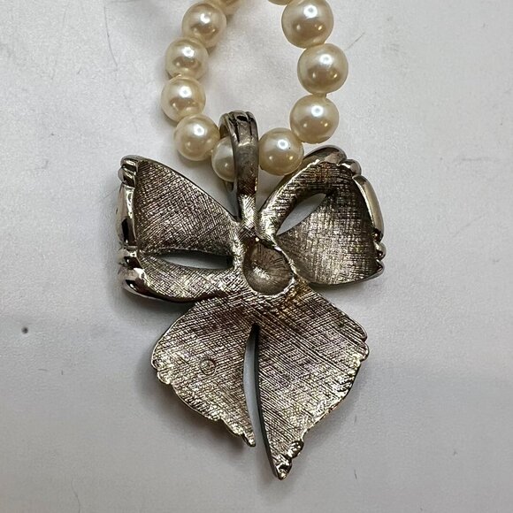 Avon Silver Marcasite Bow Pearl Necklace - Picture 6 of 6